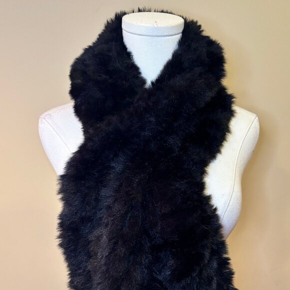 NWT Surell Faux Fur Knit Pull Through Scarf Black OS - Picture 1 of 6